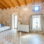 Lucy, A Mediterranean Rustic Haven, Pet Friendly Matulini